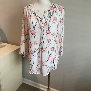 Ivanka Trump Flowy Floral White & Pink Long Sleeve V-Neck Tunic Top Blouse Sz S